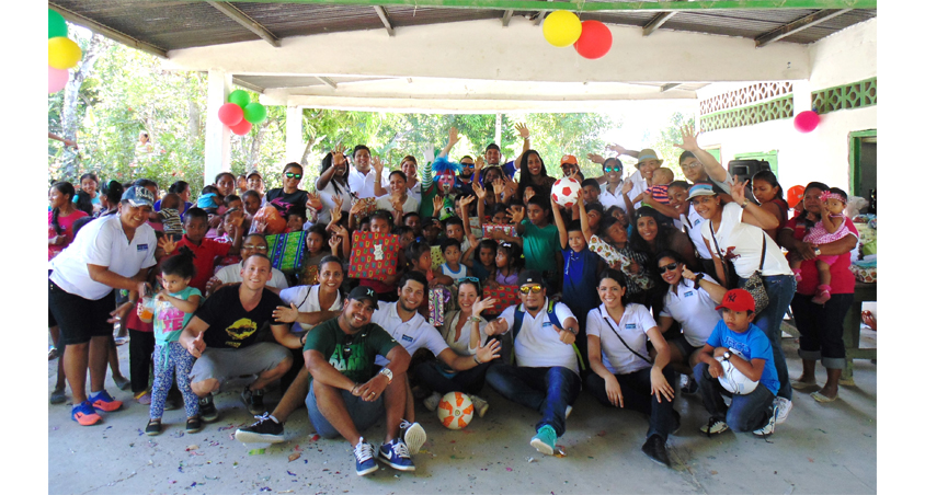 Alcogal celebra el Día de Reyes con los niños de la comunidad El Limón